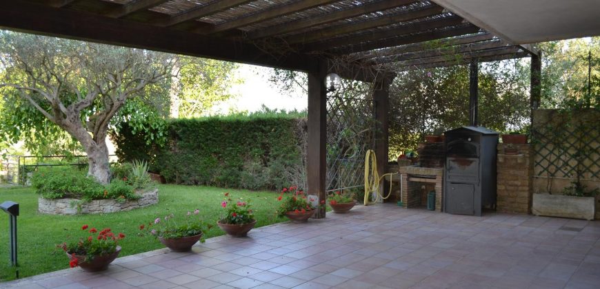 Villa in Vendita a Caltagirone (Catania)
