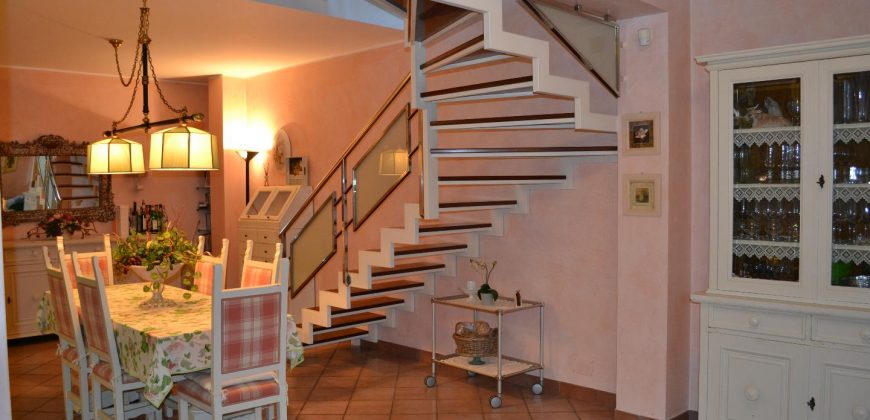 Villa in Vendita a Caltagirone (Catania)