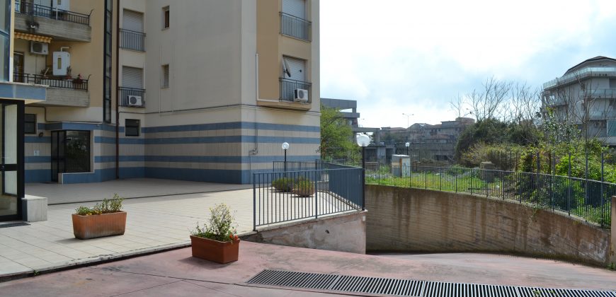 Garage/ Deposito/ Magazzino in Vendita a Caltagirone (Catania)